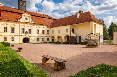 zámek Chrast_archiv DSVC_R. Průcha  (2)