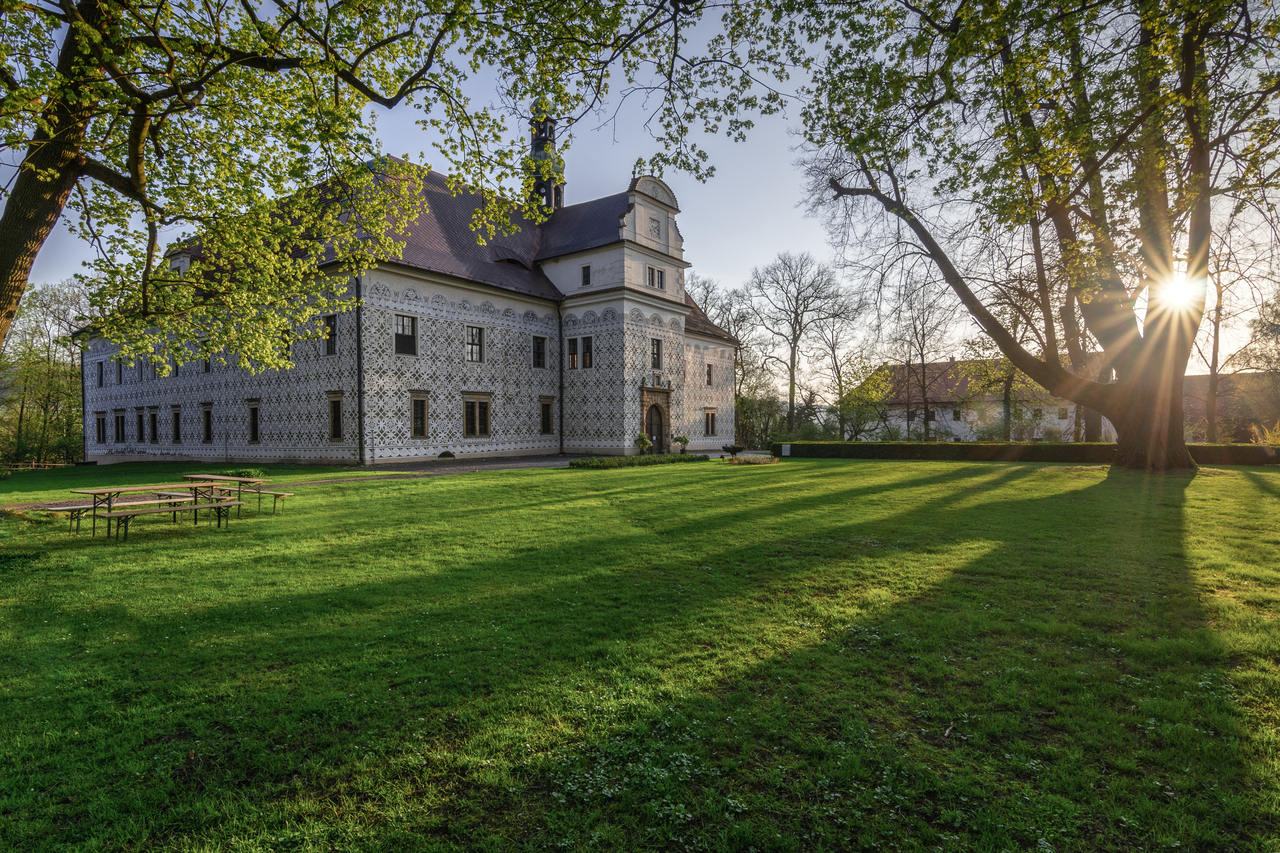 Hradozámecká noc na zámku Doudleby nad Orlicí