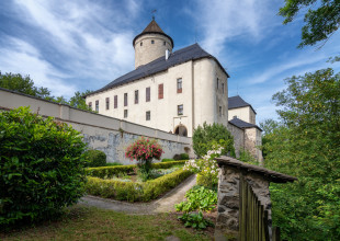 MÁJOVÉ TRHY NA RYCHMBURKU